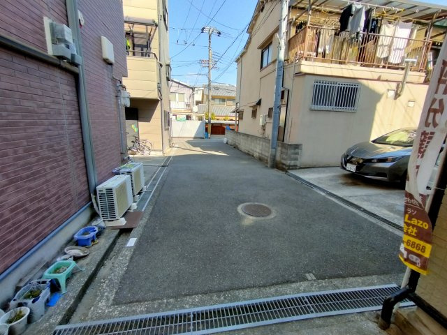 鶴見区諸口１丁目中古戸建の前面道路含む現地写真