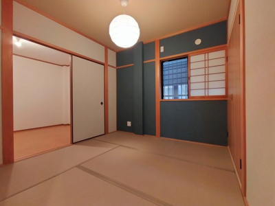 【和室】 | 鶴見区諸口１丁目中古戸建 | 和室（約4.5帖）：モダンな雰囲気もある畳のお部屋です。