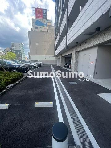 エスリード大阪プライムゲートの駐車場|駐車場があるので、車を買う予定の方も安心です