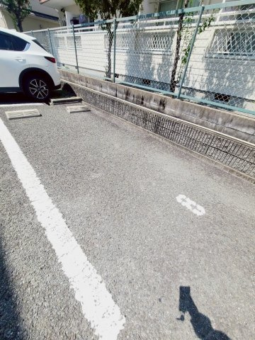 エリーナ宝塚の駐車場