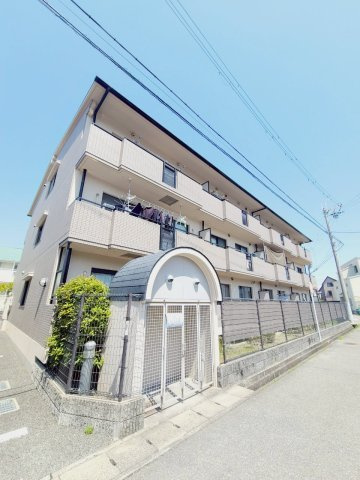 エリーナ宝塚の外観