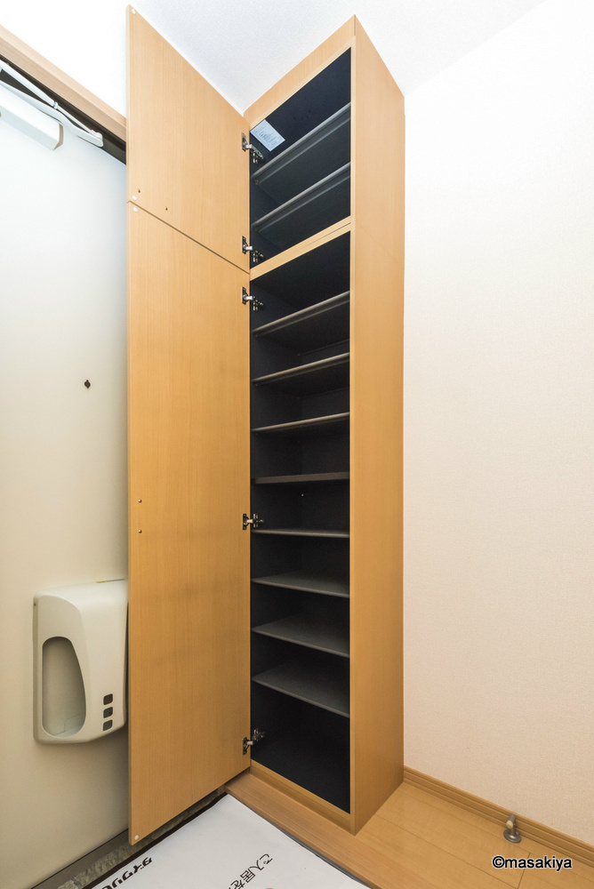 メゾン・ド・ブランの玄関|下駄箱