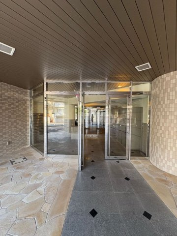 エフコート須磨高倉町のエントランス