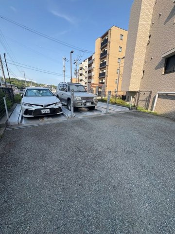 エフコート須磨高倉町の駐車場