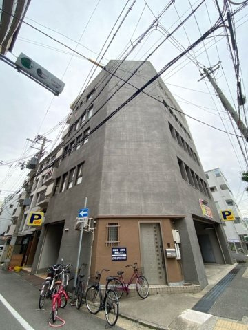 エルパラッツォ塚本の外観