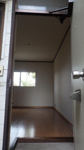 内田コーポの玄関