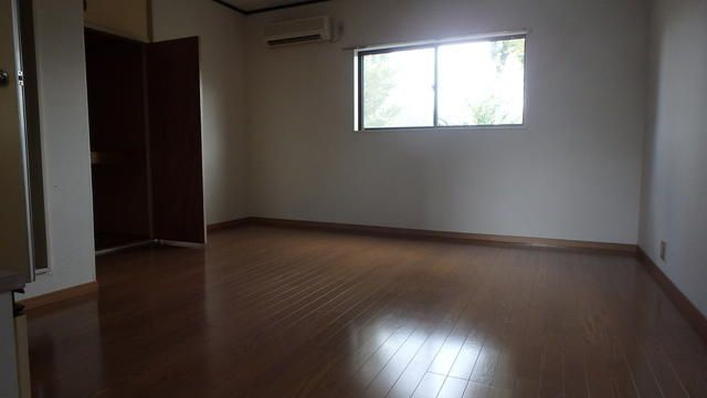 内田コーポの居間・リビング