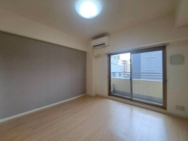 レジデンス金山スクエア(旧プライムアーバン金山)の居間・リビング