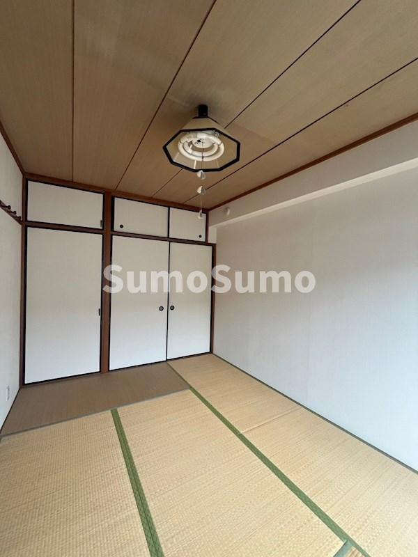 パル東須磨の寝室|落ち着いた色調の寝室です