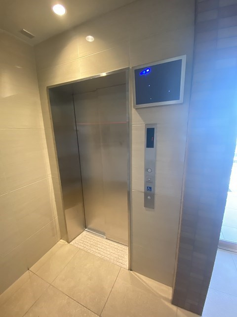 エバーグレイス西宮Ⅲのロビー