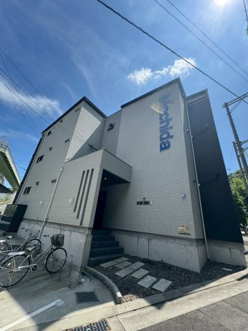 エヌエムサンカンテキャトフE棟の外観