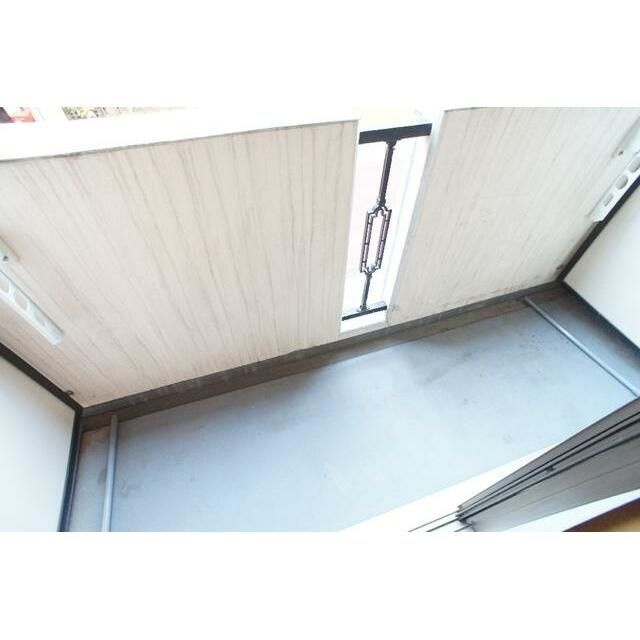 シャトー梅ヶ丘のバルコニー