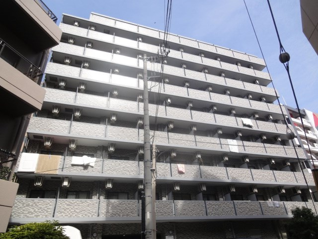 エスリード新神戸の外観