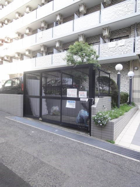 エスリード新神戸の外観