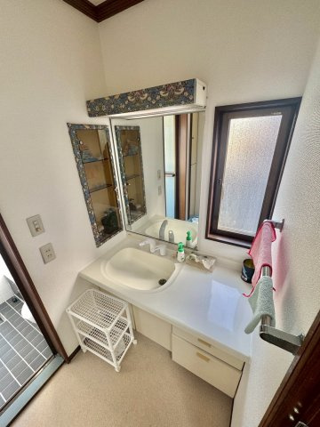 姫路市京町1丁目貸戸建の洗面所