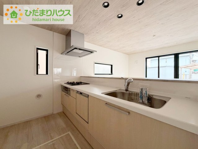 ひたちなか市足崎2期　新築戸建のキッチン|新婚さんにおすすめ！おしゃれなカウンターキッチンのあるLDKです(#^^#)