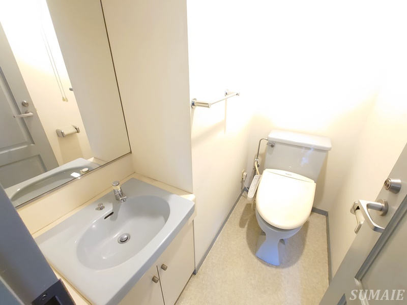 ディアシティ赤羽のトイレ|温水洗浄機能付きトイレです☆