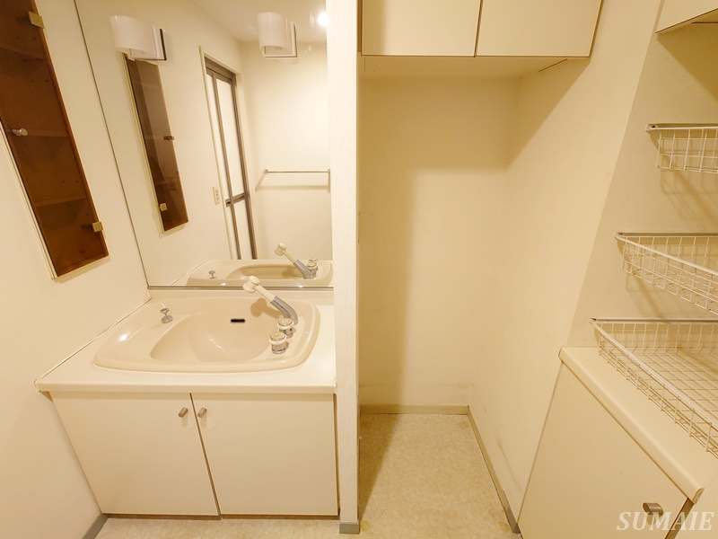 ディアシティ赤羽の洗面所|洗濯機置き場です☆