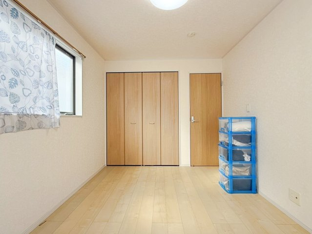 岸和田市尾生町6丁目　中古戸建の洋室