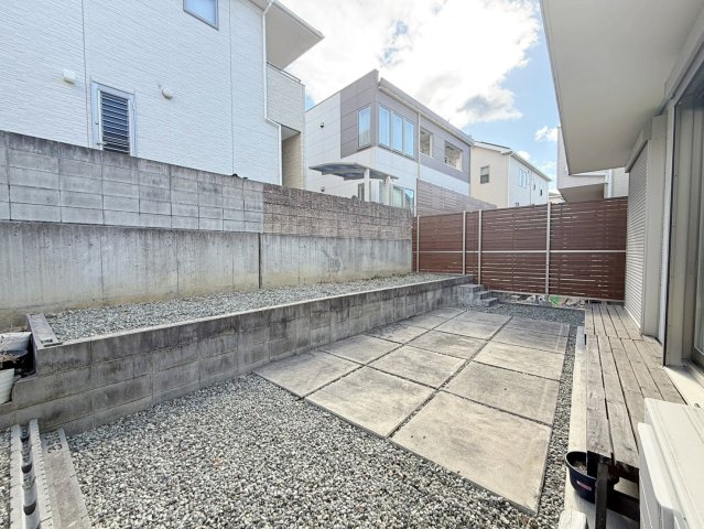 岸和田市尾生町6丁目　中古戸建の庭