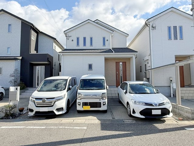 岸和田市尾生町6丁目　中古戸建の駐車場