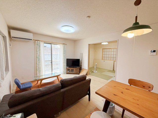 岸和田市尾生町6丁目　中古戸建の居間・リビング