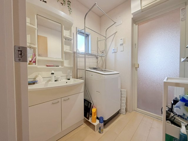 岸和田市尾生町6丁目　中古戸建の洗面所