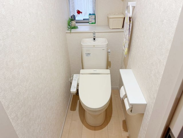 岸和田市尾生町6丁目　中古戸建のトイレ