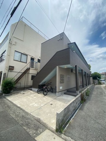 オーサムハウス長田の駐車場