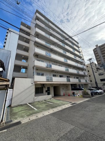 グランドハイツ岸本の外観