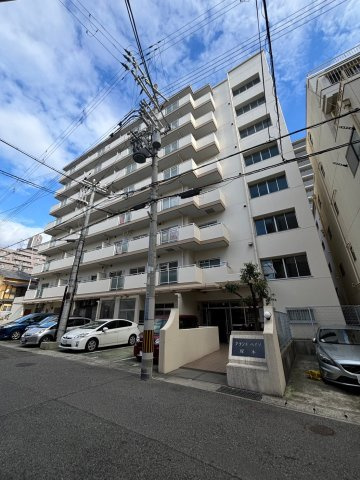 グランドハイツ岸本の外観