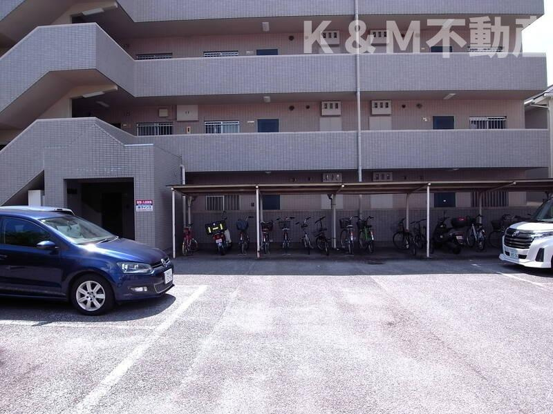 ＰＬＥＮＤＹ北小金の駐車場|駐車場があります