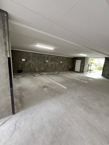 カサベラ岡本の駐車場