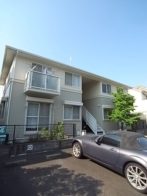 カーザ甲東園の外観