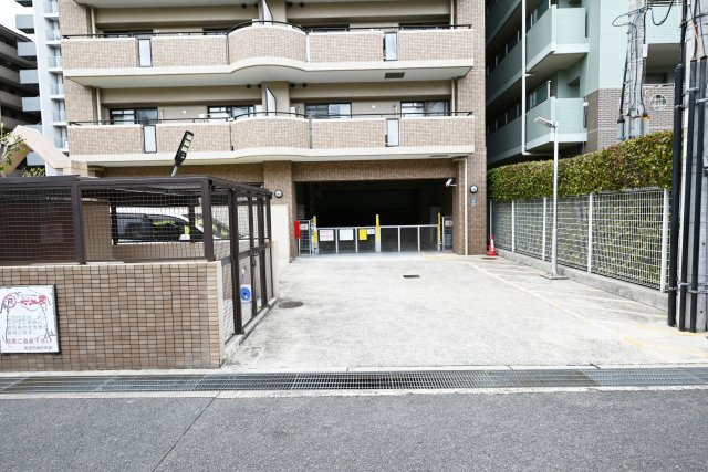 アンビエント江坂の駐車場|現地（2026年1月）撮影