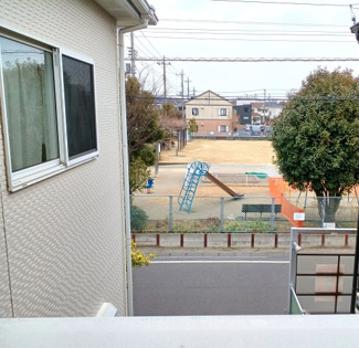 【展望】 | 草加市青柳８丁目　中古戸建 | バルコニーからは公園が見晴らせます。