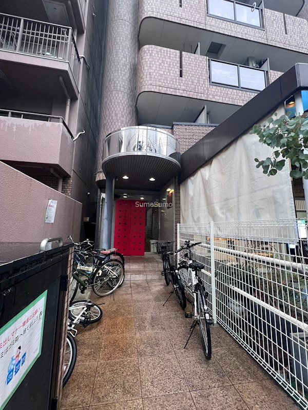 オーキッドコート西大橋のエントランス|建物の内部です