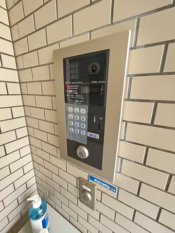 ガーデン甲東の外観