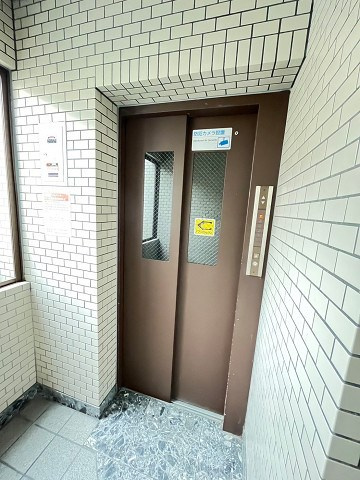 ガーデン甲東の外観