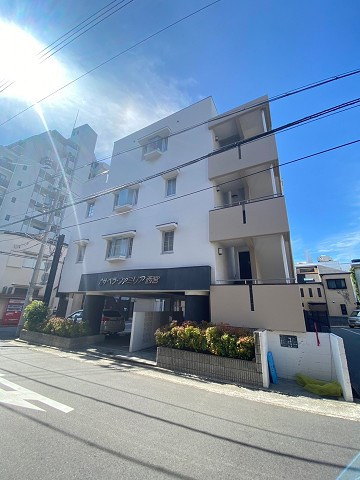 カサベラファミリア西宮の外観