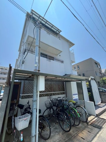 カーサトレピアーニの外観