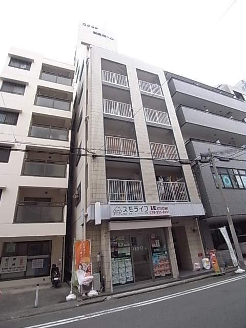 グランドシャトー神戸の外観