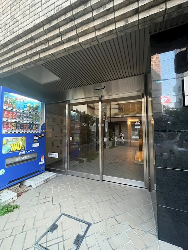 ジュネーゼ大阪城南のエントランス|建物の内部です