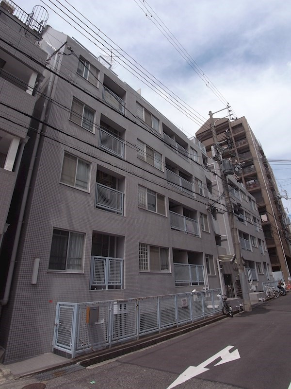 グランピア下山手通の外観