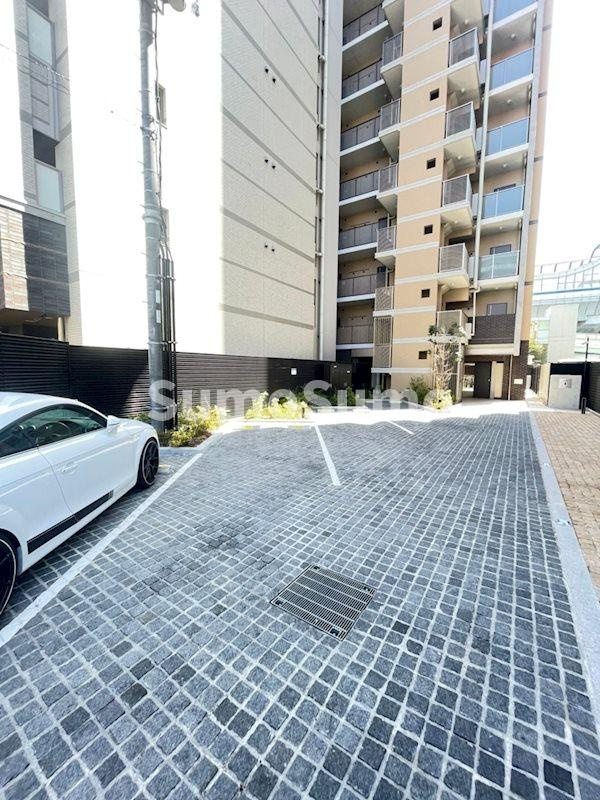 シルス東灘深江の駐車場