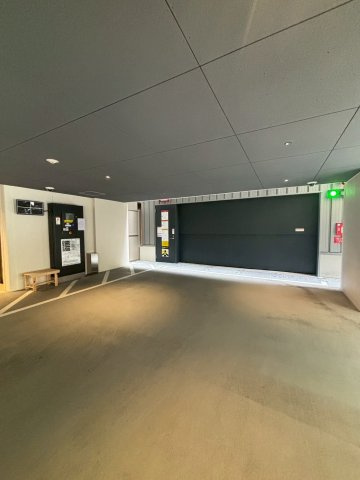 グランドメゾン北堀江レジデンス の駐車場