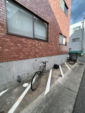 グリーンエクセルの駐車場