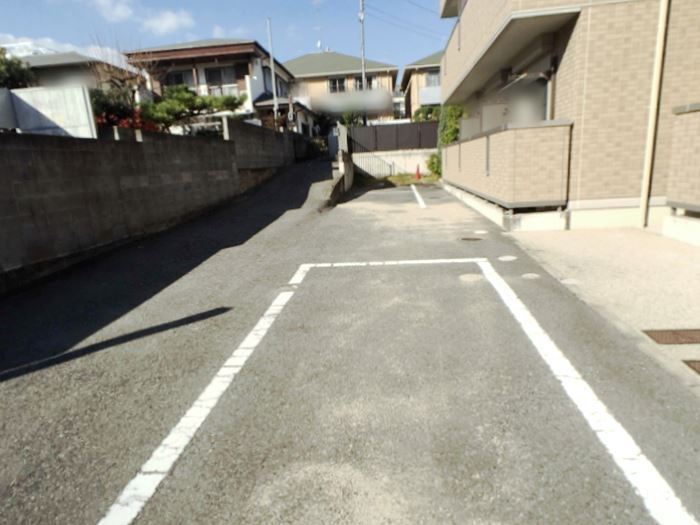グランメール楠の駐車場