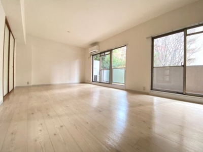 【居間・リビング】 | アーバンパーク緑地公園