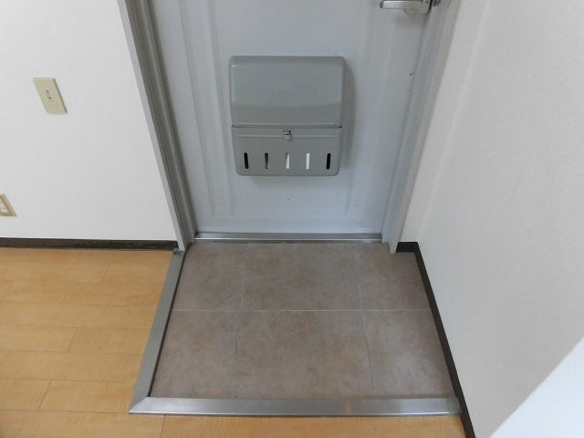 プレアール井高野